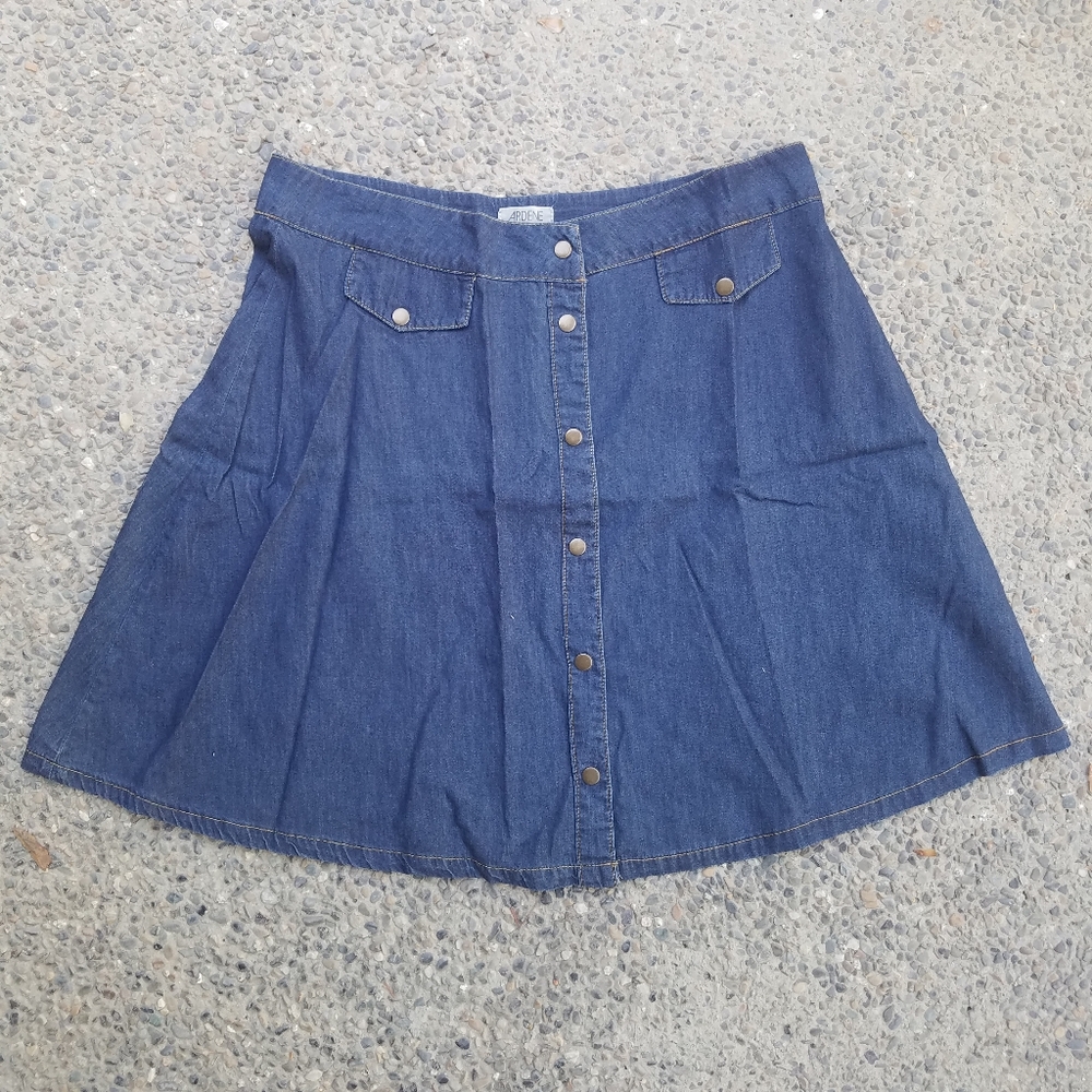 Ardene Denim Button-Front Skirt 90s Skater Or Teacher Style Summer Camp Style